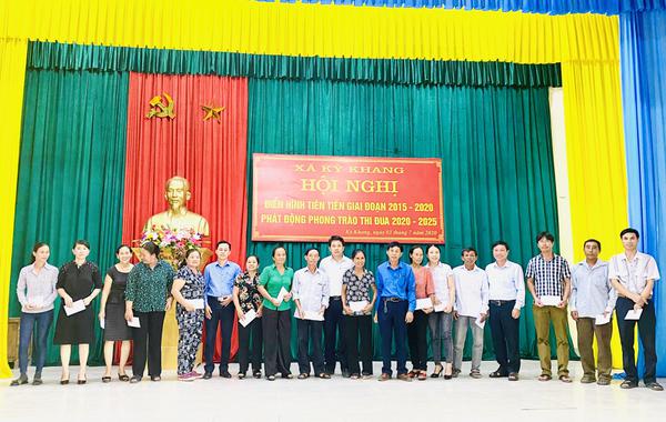 Kỳ Khang: Biểu dương các điển hình tiên tiến giai đoạn 2015-2020 và phát động phong trào thi đua giai đoàn 2020-2015; phát động đợt cao điểm toàn dân chung sức xây dựng Nông thôn mới.