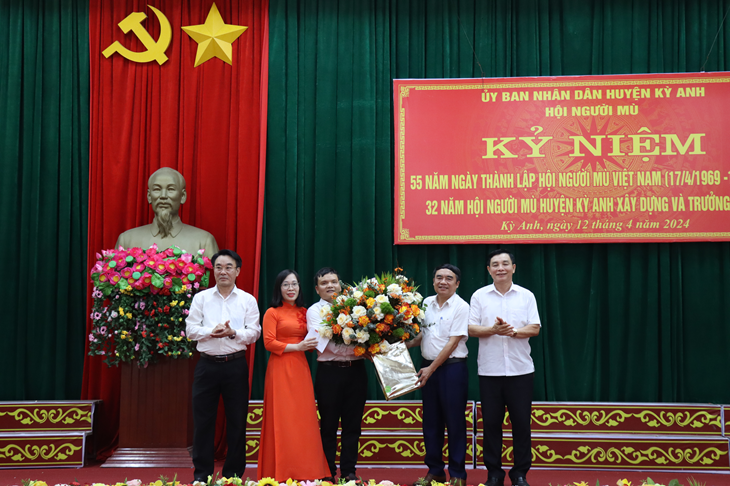 Hội Người mù huyện Kỳ Anh kỷ niệm 55 năm ngày thành lập Hội Người mù Việt Nam