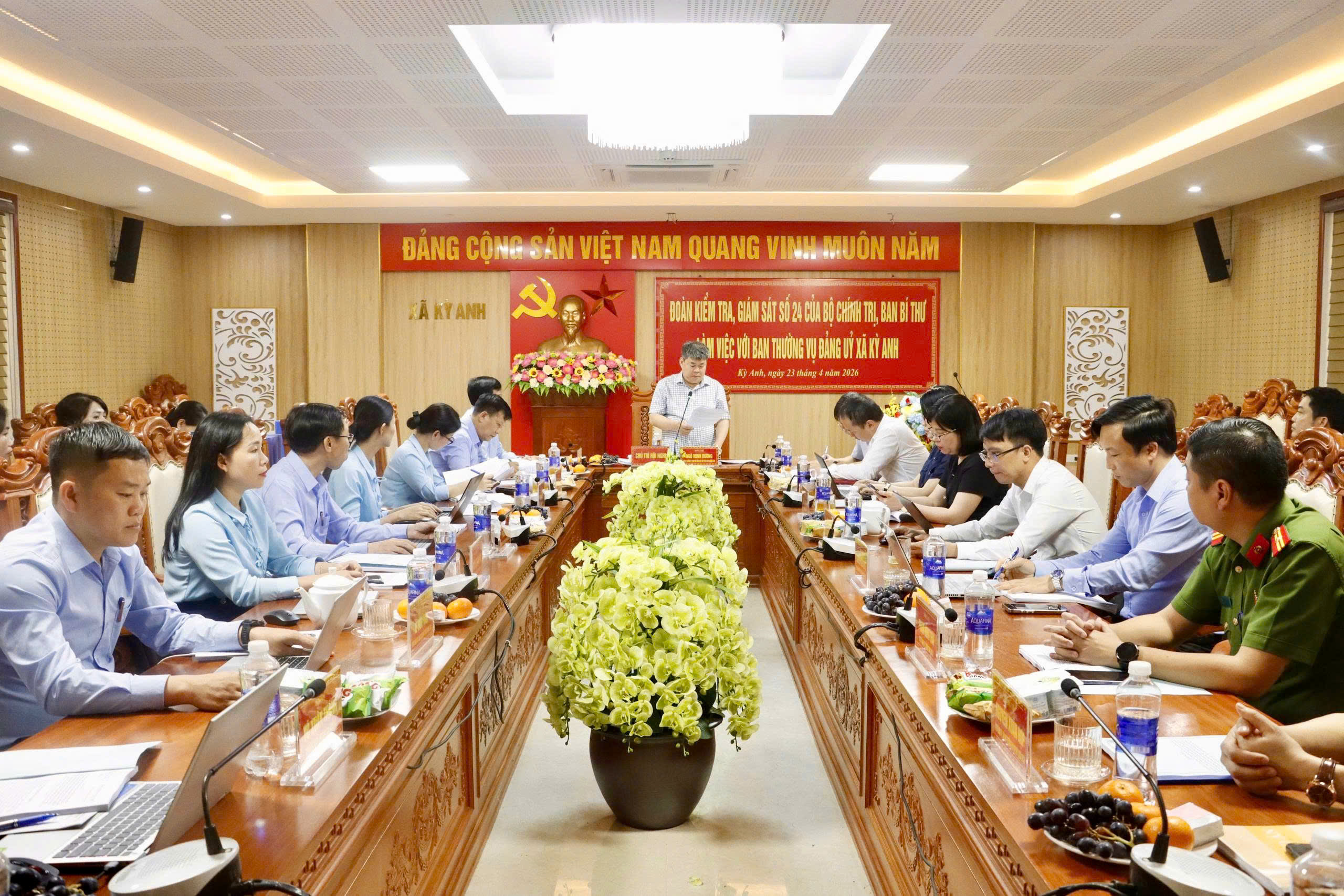 Đoàn kiểm tra, giám sát Bộ Chính trị làm việc với Ban Thường vụ Đảng ủy xã Kỳ Anh