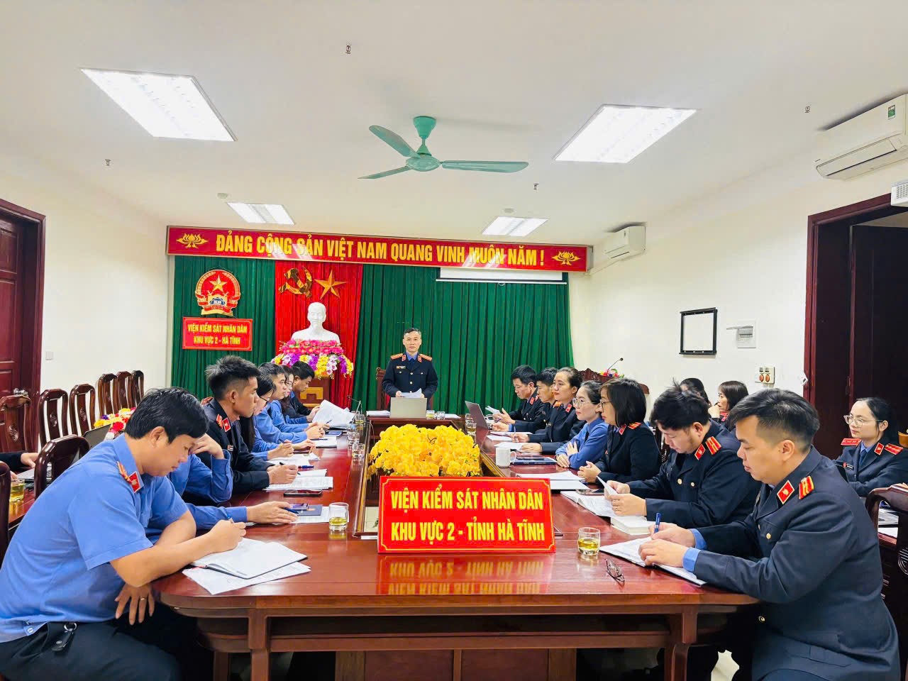 Chi bộ Viện kiểm sát nhân dân khu vực 2 - Hà Tĩnh  tổ chức Hội nghị kiểm điểm, đánh giá, xếp loại chất lượng tổ chức Đảng,  đảng viên năm 2025