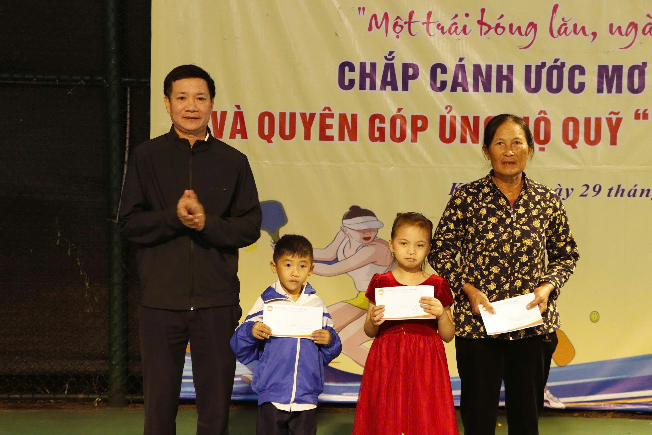 Ủy ban MTTQ Việt Nam Xã Kỳ Anh bế mạc Giải Pickleball 2025: Sôi nổi – Đoàn kết – Nghĩa tình 