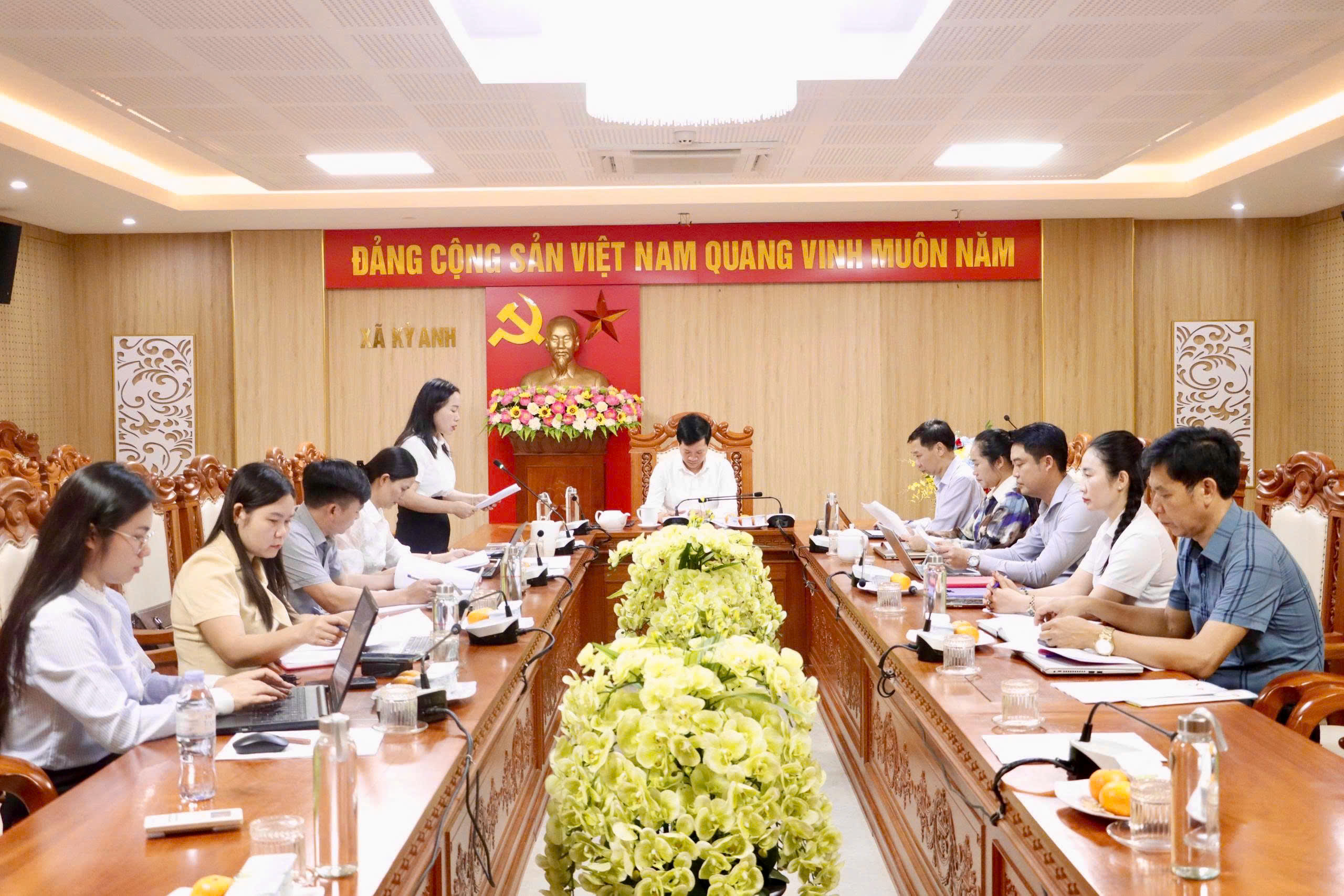 Phiên họp Thường trực HĐND xã tháng 4 năm 2026