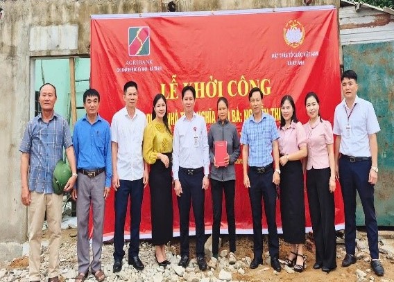 Phát huy vai trò Mặt trận Tổ quốc và các tổ chức đoàn thể trong xây dựng cơ sở vững mạnh sau sáp nhập. 