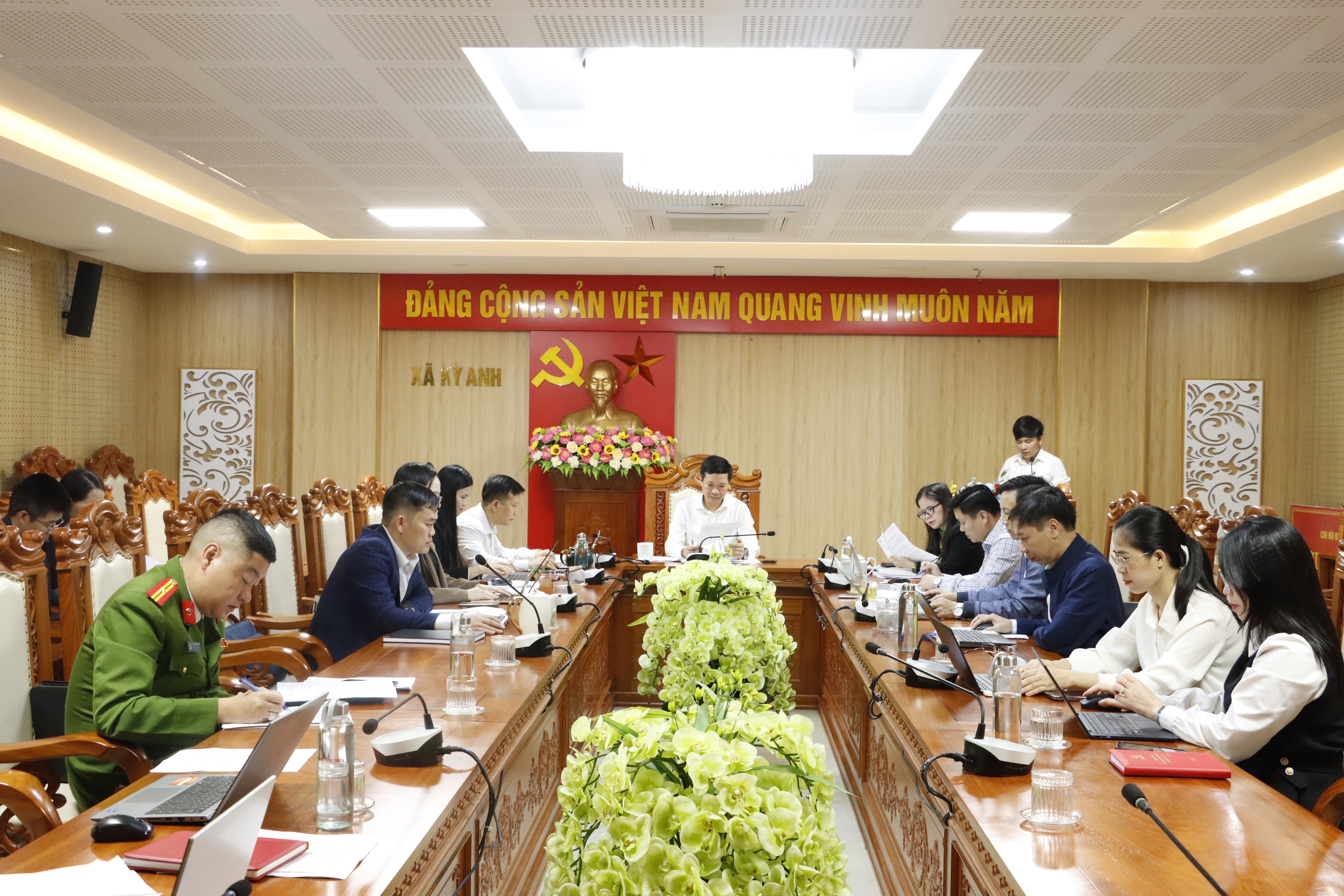 Ban Thường vụ Đảng ủy họp đánh giá tình hình KTXH, QPAN năm 2025 và đề ra giải pháp phát triển, tập trung chuẩn bị Kỳ họp thứ 3 HĐND