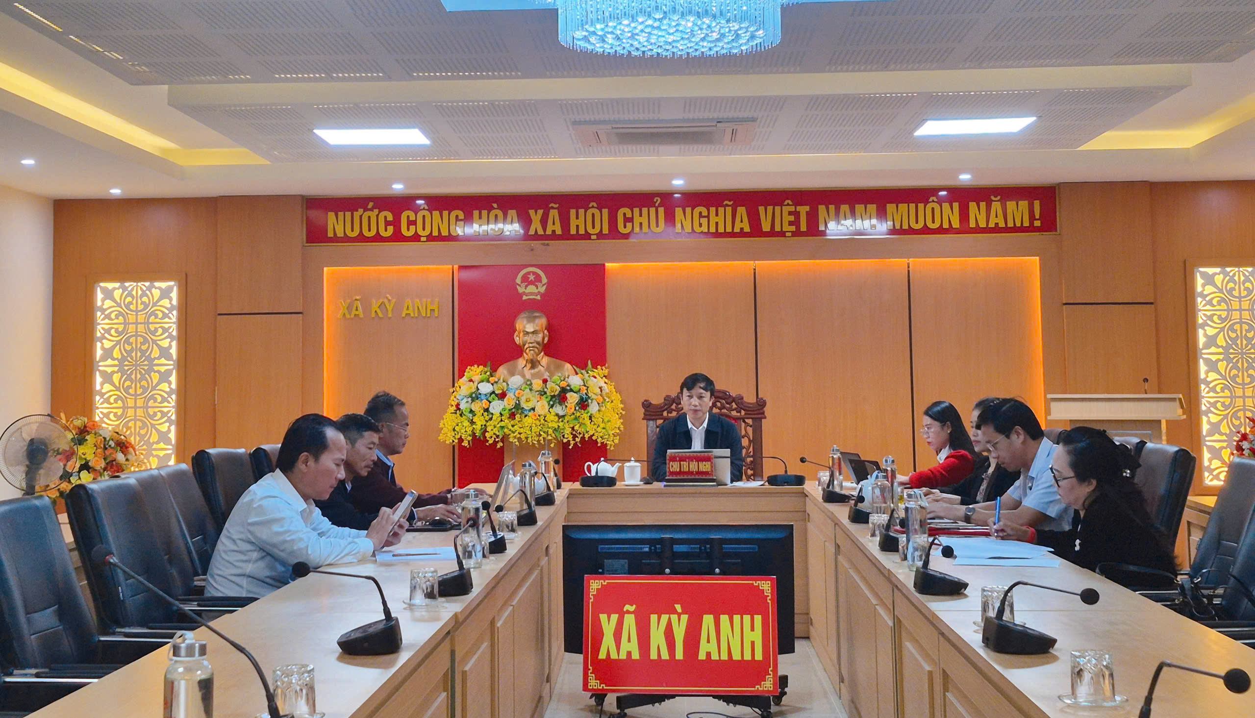 Ủy ban nhân dân xã Kỳ Anh làm việc với Ban Giám hiệu các nhà trường về triển khai Kế hoạch chọn và bồi dưỡng đội tuyển tham dự Kỳ thi Học sinh giỏi tỉnh lớp 9, năm học 2025–2026