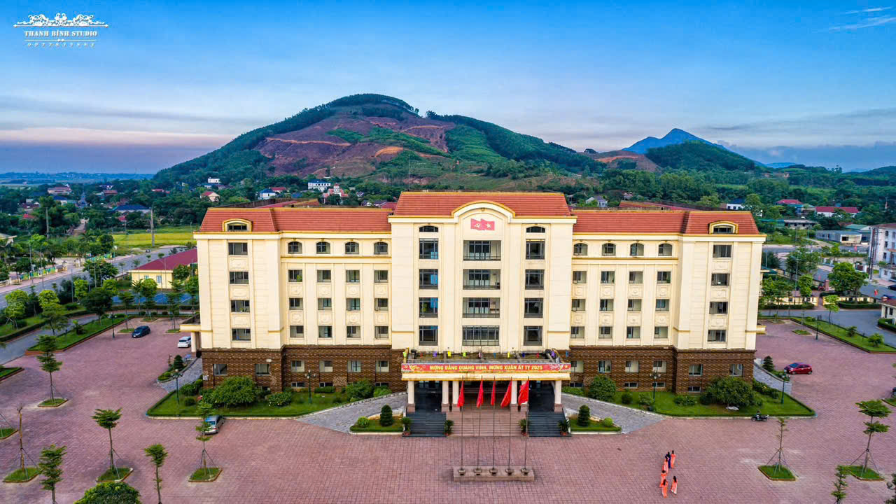 Thông tin về lãnh đạo