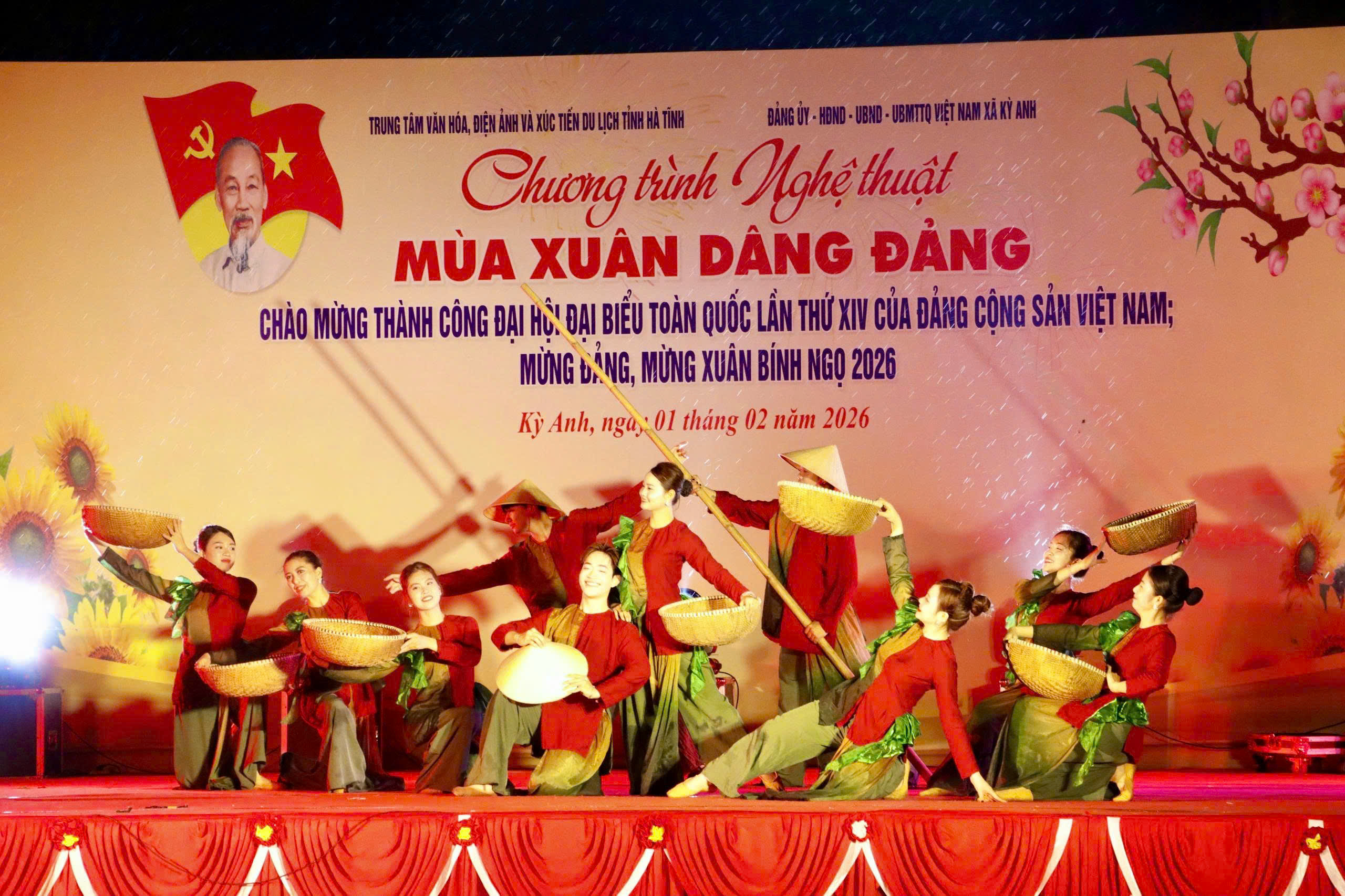 Rực rỡ đêm nghệ thuật "Mùa xuân dâng Đảng"
