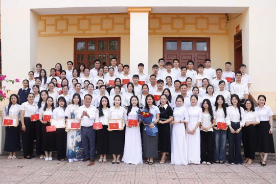 107 học viên hoàn thành lớp Bồi dưỡng đảng viên mới khóa II, khóa III năm 2026