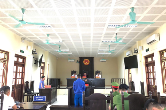 Viện kiểm sát nhân dân khu vực 2 - Hà Tĩnh tổ chức phiên tòa rút kinh nghiệm nội bộ vụ án “Lừa đảo chiếm đoạt tài sản” 