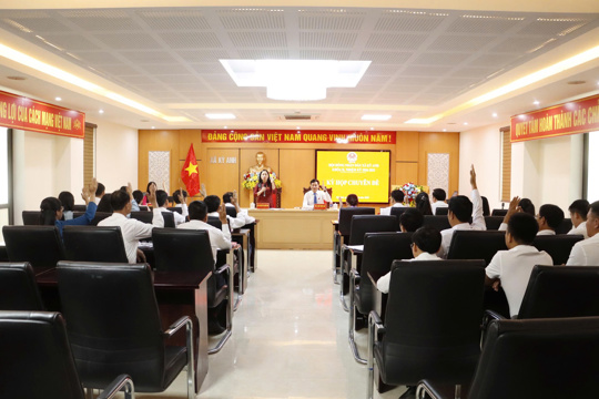 HĐND xã Kỳ Anh thông qua các nghị quyết quan trọng