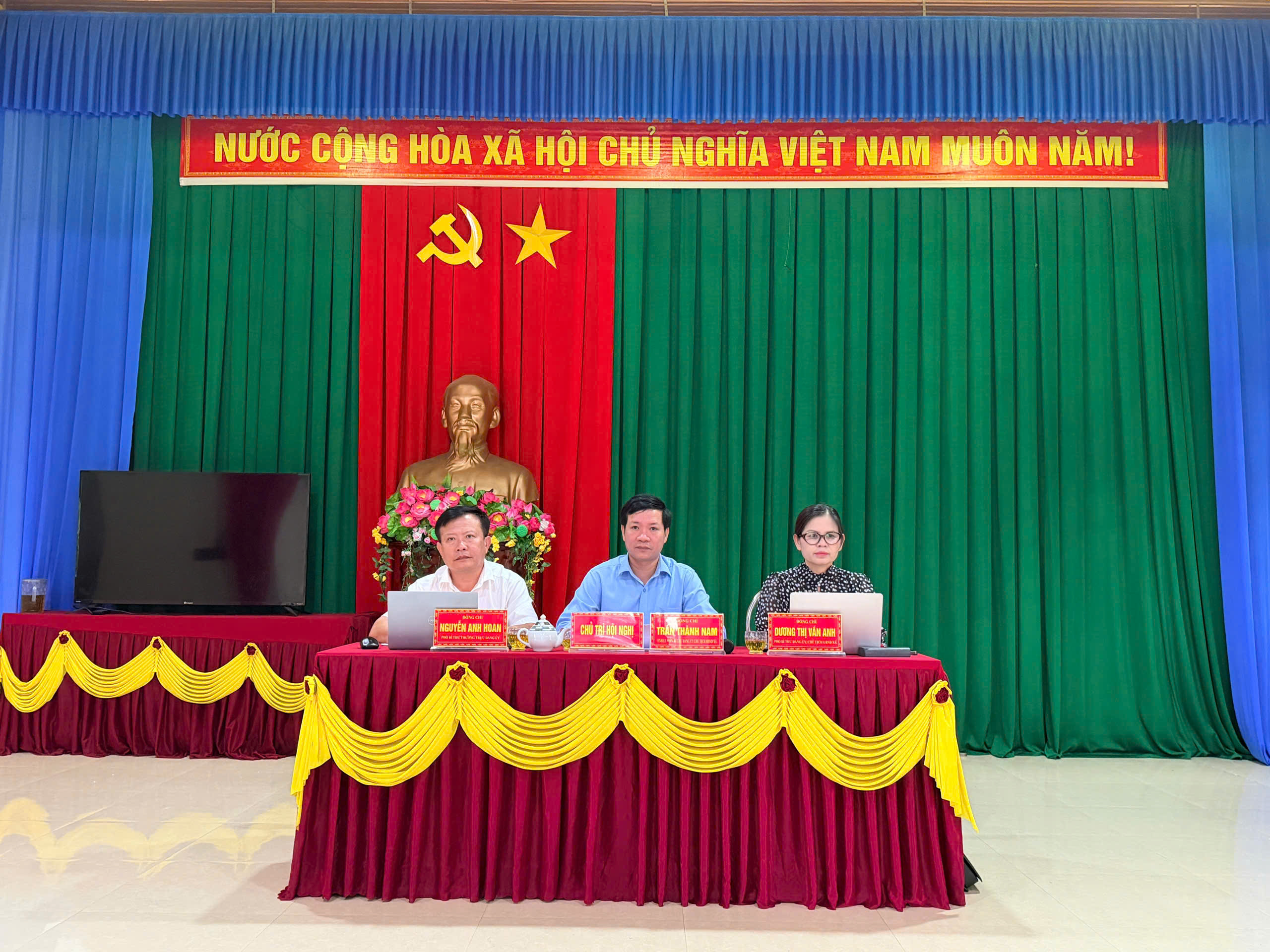 Thường trực Đảng ủy xã Kỳ Anh làm việc với các thôn Tân Phong, Kỳ Giang, Tân Thắng
