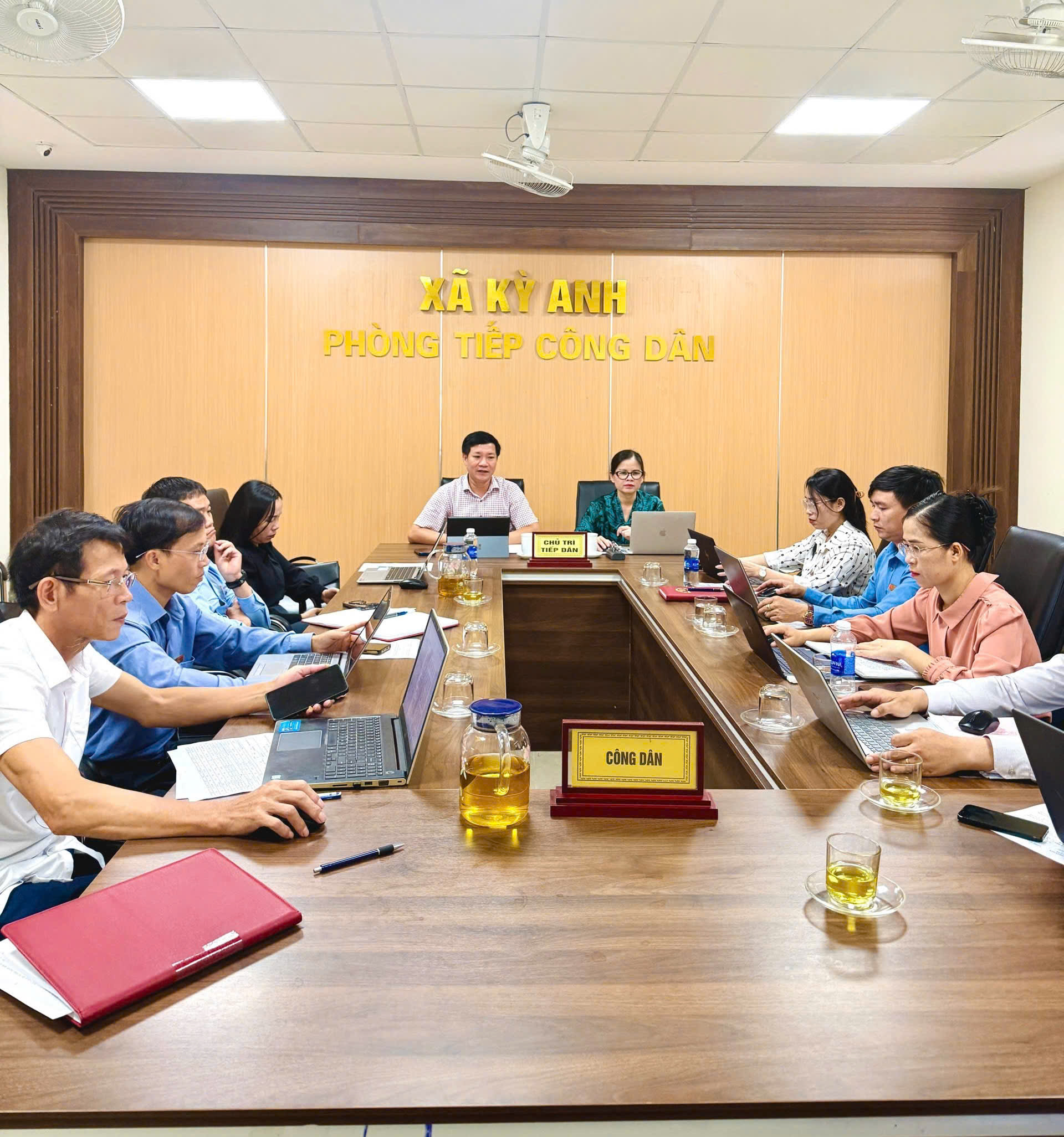 Lãnh đạo xã tiếp công dân định kỳ tháng 8 năm 2026