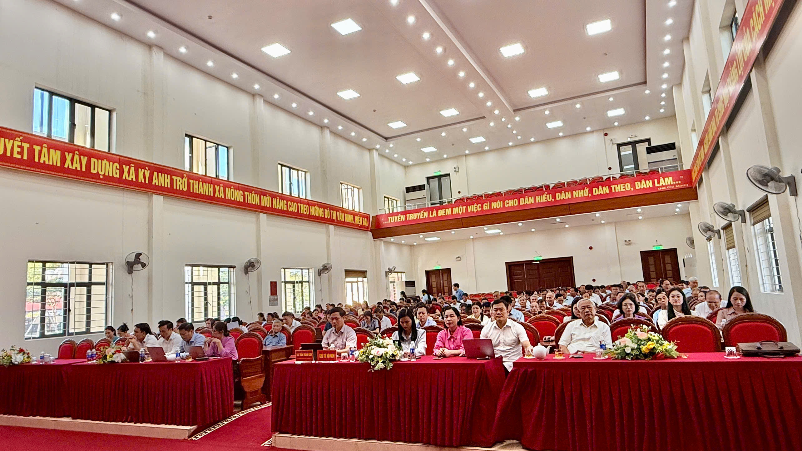 Xã Kỳ Anh kết nối 07 điểm cầu trực tuyến Hội nghị nghiên cứu, học tập quán triệt và triển khai thực hiện Nghị quyết hội nghị lần thứ tư Ban chấp hành Trung ương Đảng khóa XIV