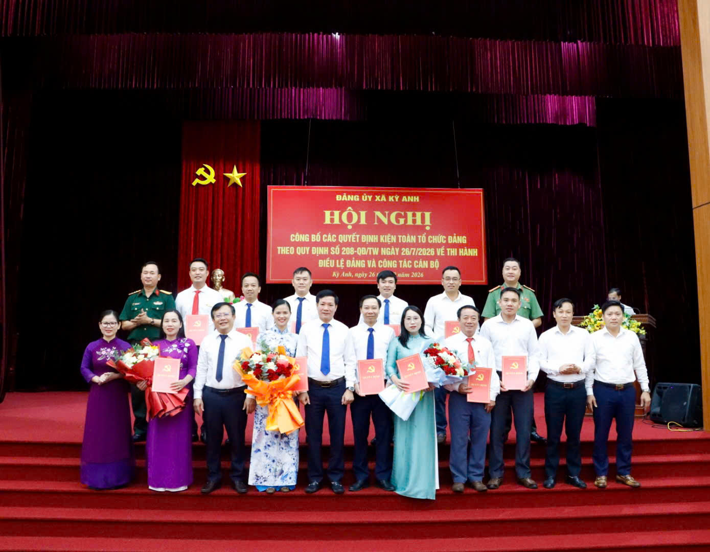 Đảng ủy xã Kỳ Anh công bố các Quyết định kiện toàn tổ chức Đảng theo Quy định số 208-QĐ/TW ngày 26/7/2026 và công tác cán bộ