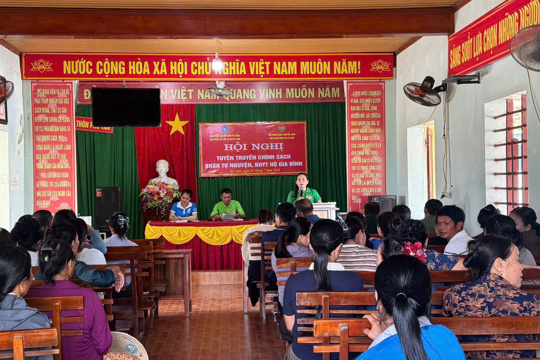 Hội nghị tuyên truyền chính sách BHXH Tự nguyện, BHYT hộ gia đình tại thôn Phú Tân