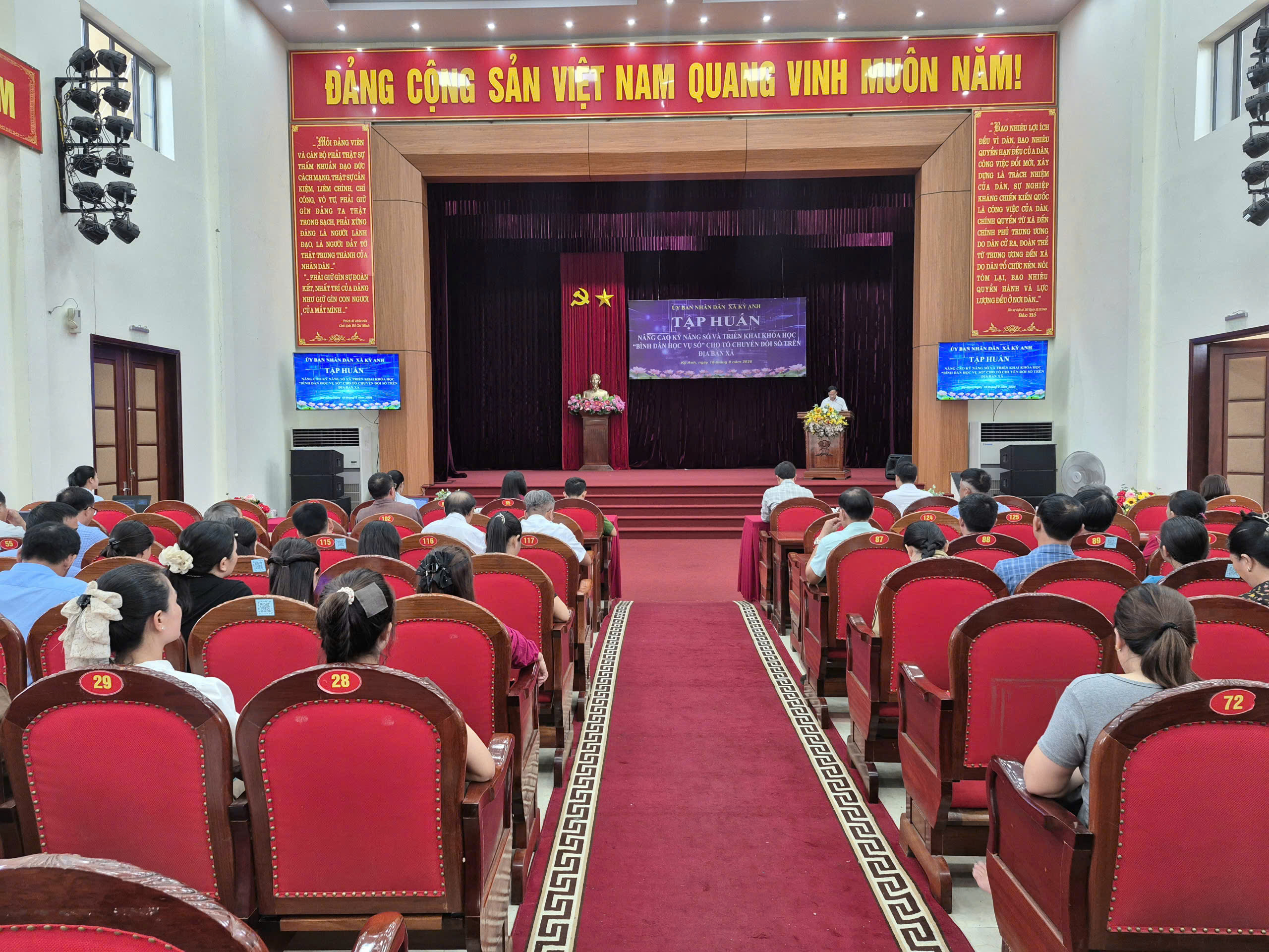 Xã Kỳ Anh tập huấn nâng cao kỹ năng số và triển khai khóa học “Bình dân học vụ số” cho Tổ chuyển đổi số cộng đồng