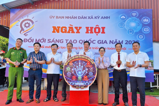 Xã Kỳ Anh lan tỏa Ngày hội đổi mới sáng tạo quốc gia năm 2026 từ 12 gian hàng tiện ích số 