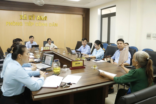Lãnh đạo xã tiếp công dân định kỳ tháng 5 năm 2026