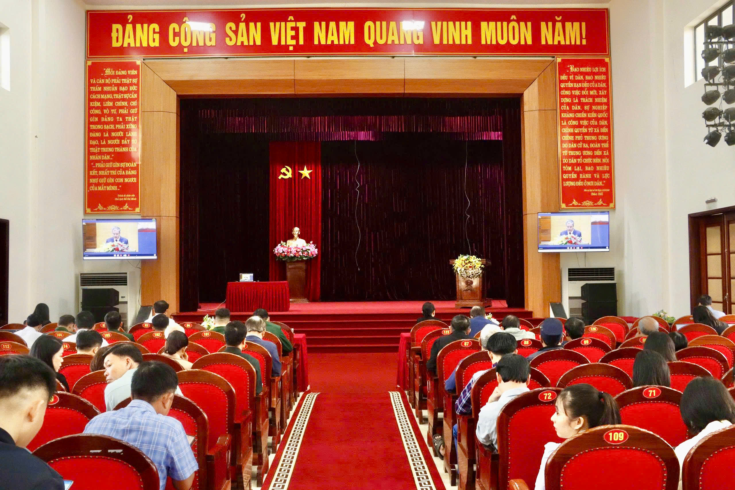 Xã Kỳ Anh nghiêm túc học tập Nghị quyết Đại hội XIV của Đảng 