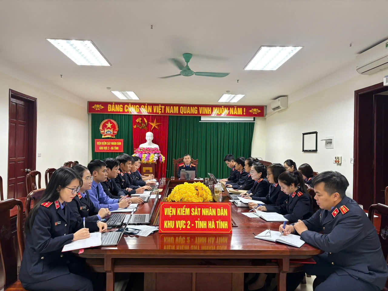 Viện kiểm sát nhân dân khu vực 2 - Hà Tĩnh đẩy mạnh thực hiện  Quy chế dân chủ, nâng cao chất lượng công tác kiểm sát. 