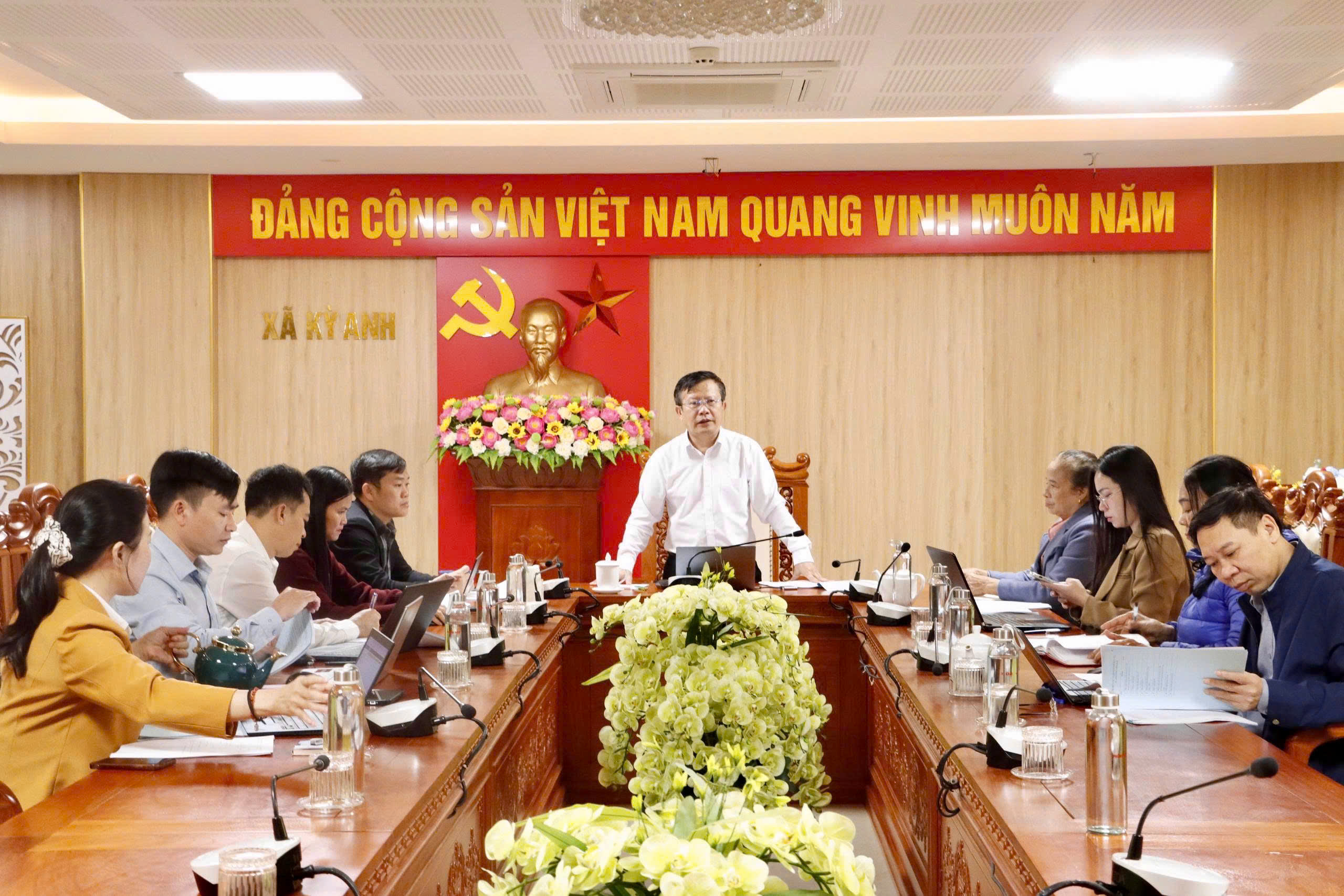 Ban Thường vụ Đảng ủy làm việc về công tác chuẩn bị Đại hội Hội Cựu Thanh niên xung phong xã lần thứ I