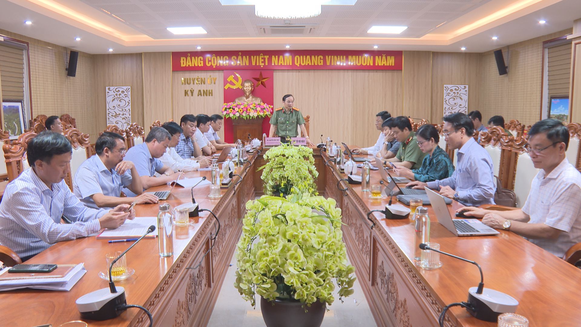 Đoàn Công tác của Ban Thường vụ Tỉnh ủy làm việc với Ban Thường vụ Huyện ủy Kỳ Anh