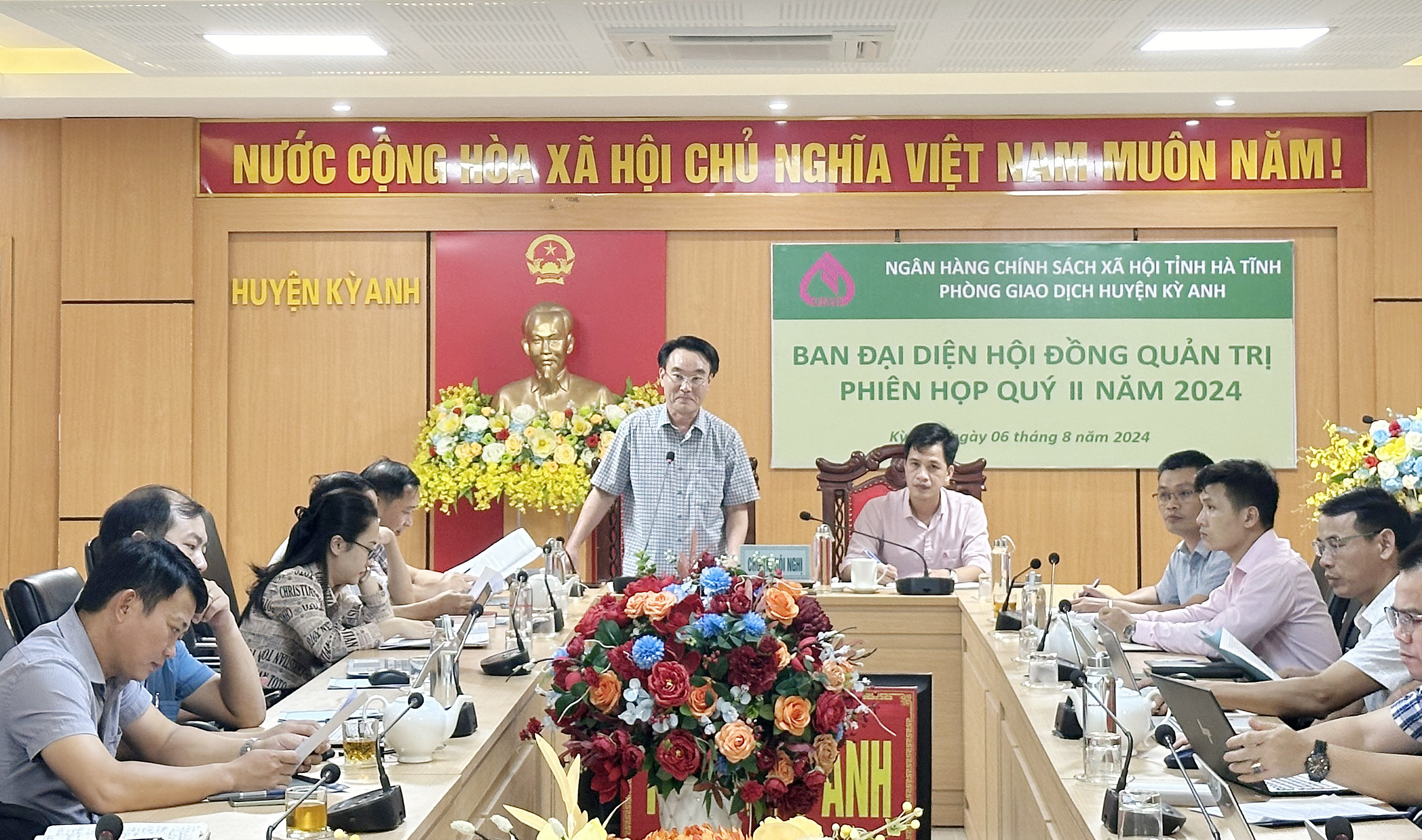 Ban đại diện HĐQT NHCSXH huyện họp phiên thường kỳ Quý II/2024