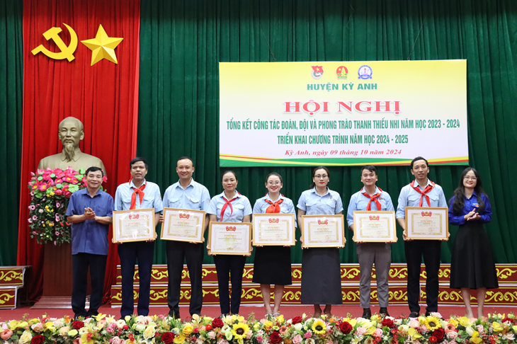 Hội nghị tổng kết công tác Đoàn, Đội và phong trào thanh thiếu nhi năm học 2023-2024, triển khai Chương trình năm học 2024 - 2025