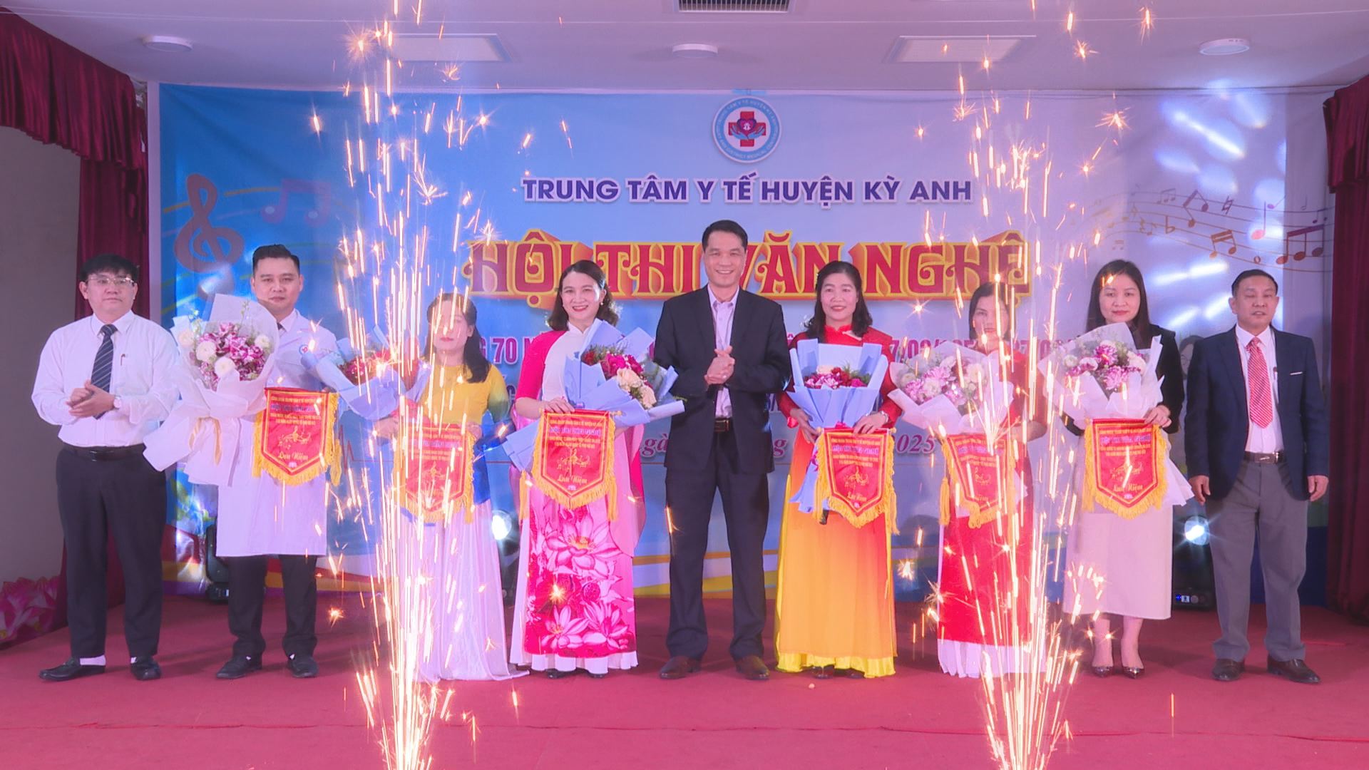 Trung tâm y tế huyện Kỳ Anh: Hội thi văn nghệ chào mừng kỷ niệm 70 năm ngày Thầy thuốc Việt Nam