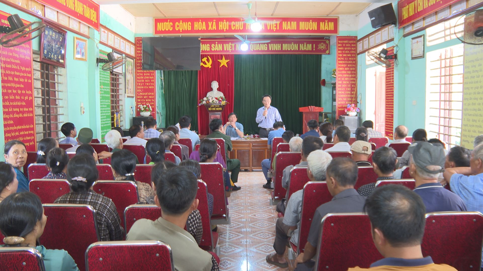Tổ chức đối thoại để nghe kiến nghị của các hộ dân bị ảnh hưởng Dự án Đường bộ Cao tốc Bắc - Nam