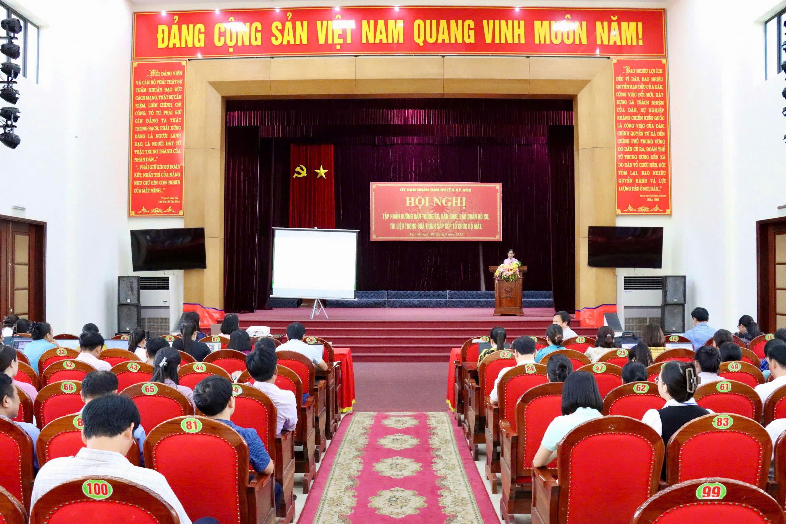 Kỳ Anh tập huấn hướng dẫn thống kê, bàn giao, bảo quản hồ sơ, tài liệu trong sắp xếp tổ chức bộ máy
