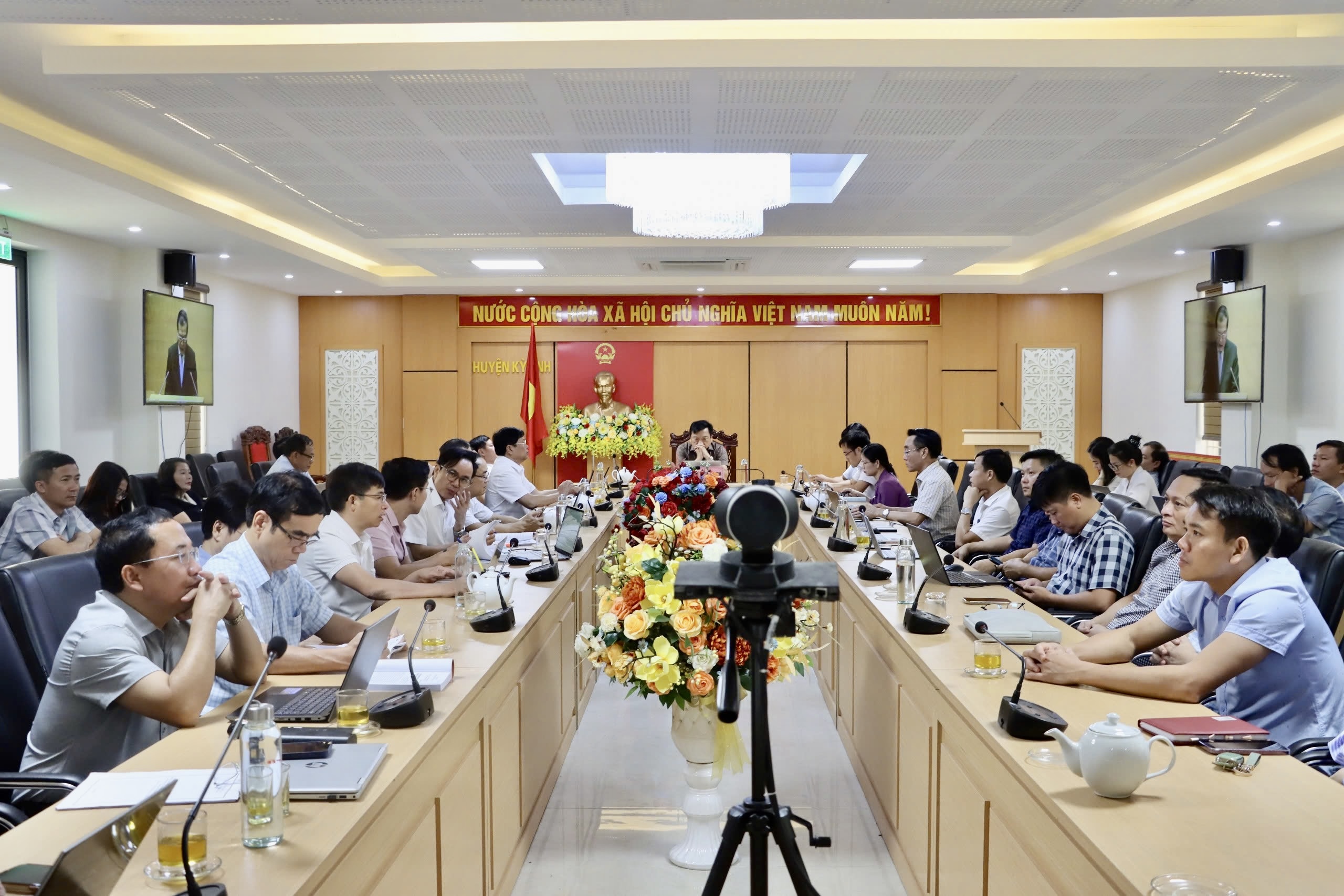 Hội nghị trực tuyến toàn quốc quán triệt, triển khai thực hiện Nghị quyết số 66-NQ/TW và Nghị quyết số 68-NQ/TW của Bộ Chính trị