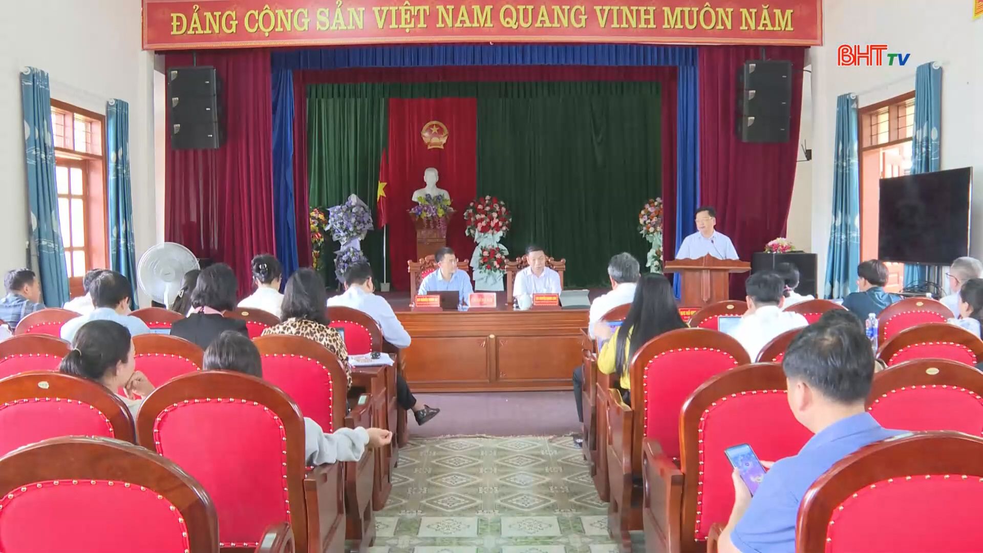 Đối thoại với 17 hộ dân xã Kỳ Thượng kiến nghị về công tác bồi thường GPMB Dự án cấp nước Khu Kinh tế Vũng Áng