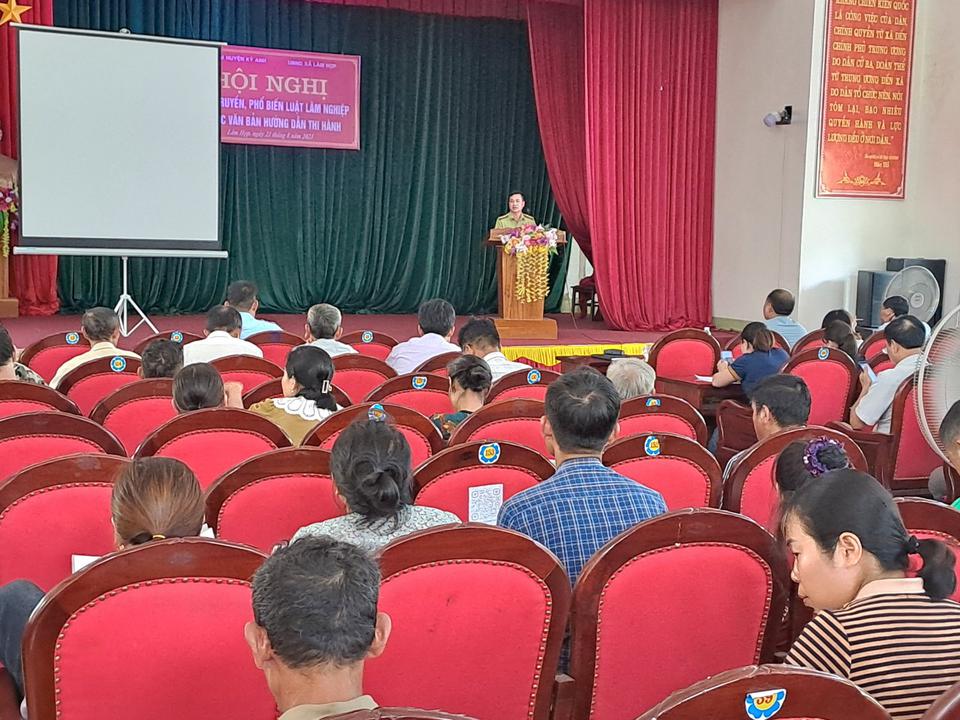 Hạt Kiểm lâm huyện Kỳ Anh tuyên truyền phổ biến Luật Lâm nghiệp và các văn bản thi hành pháp luật