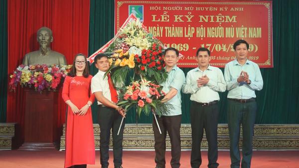Hội người mù huyện Kỳ Anh kỷ niệm 50 năm ngày thành lập Hội người mù Việt Nam (17/4/1969 - 17/4/2019).