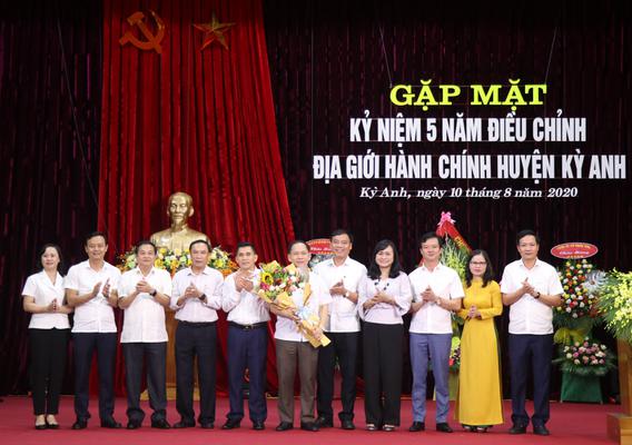 Huyện Kỳ Anh: Gặp mặt kỷ niệm 5 năm điều chỉnh địa giới hành chính
