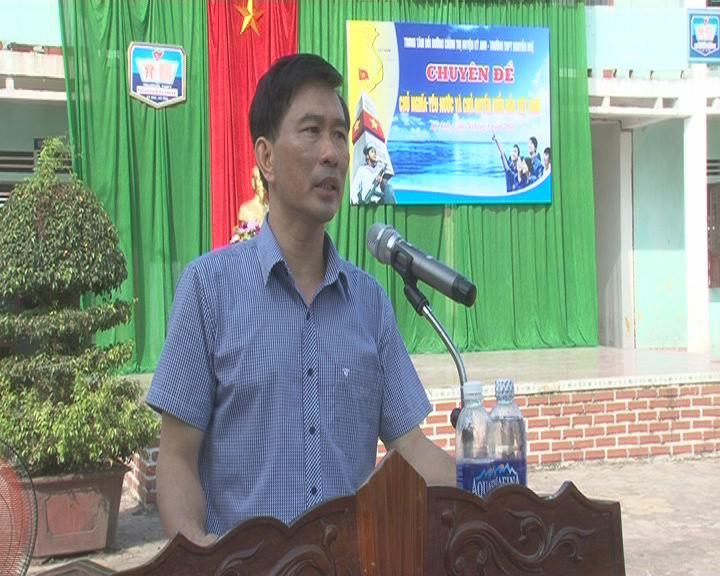 Trung Tâm Bồi dưỡng Chính trị huyện Kỳ Anh: Giáo dục Chủ nghĩa yêu nước và Chủ quyền biển đảo cho học sinh.