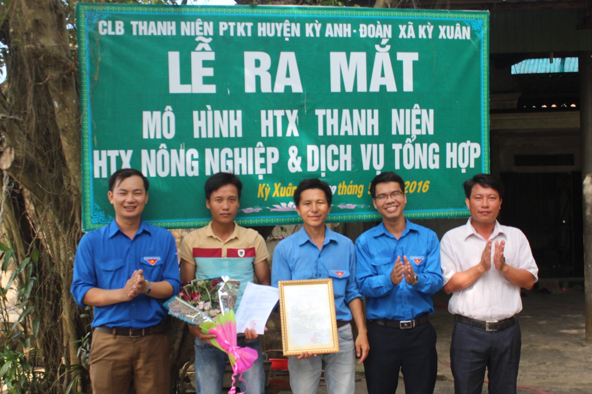 Huyện Kỳ Anh: Ra mắt mô hình hợp tác xã thanh niên làm kinh tế.
