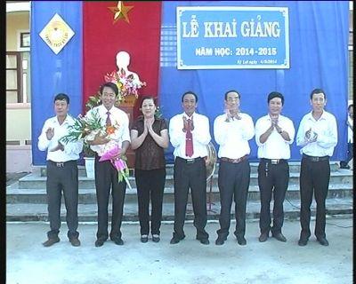 Đ/c Lê Trọng Bính – Bí thư Huyện ủy dự lễ khai giảng tại trường THCS Kỳ Lợi