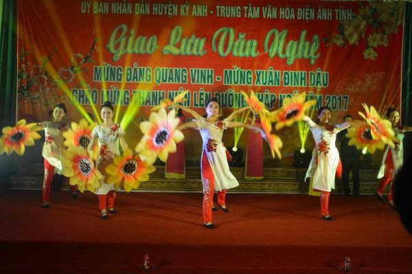 Huyện Kỳ Anh: Giao lưu văn nghệ mừng Đảng- mừng Xuân.