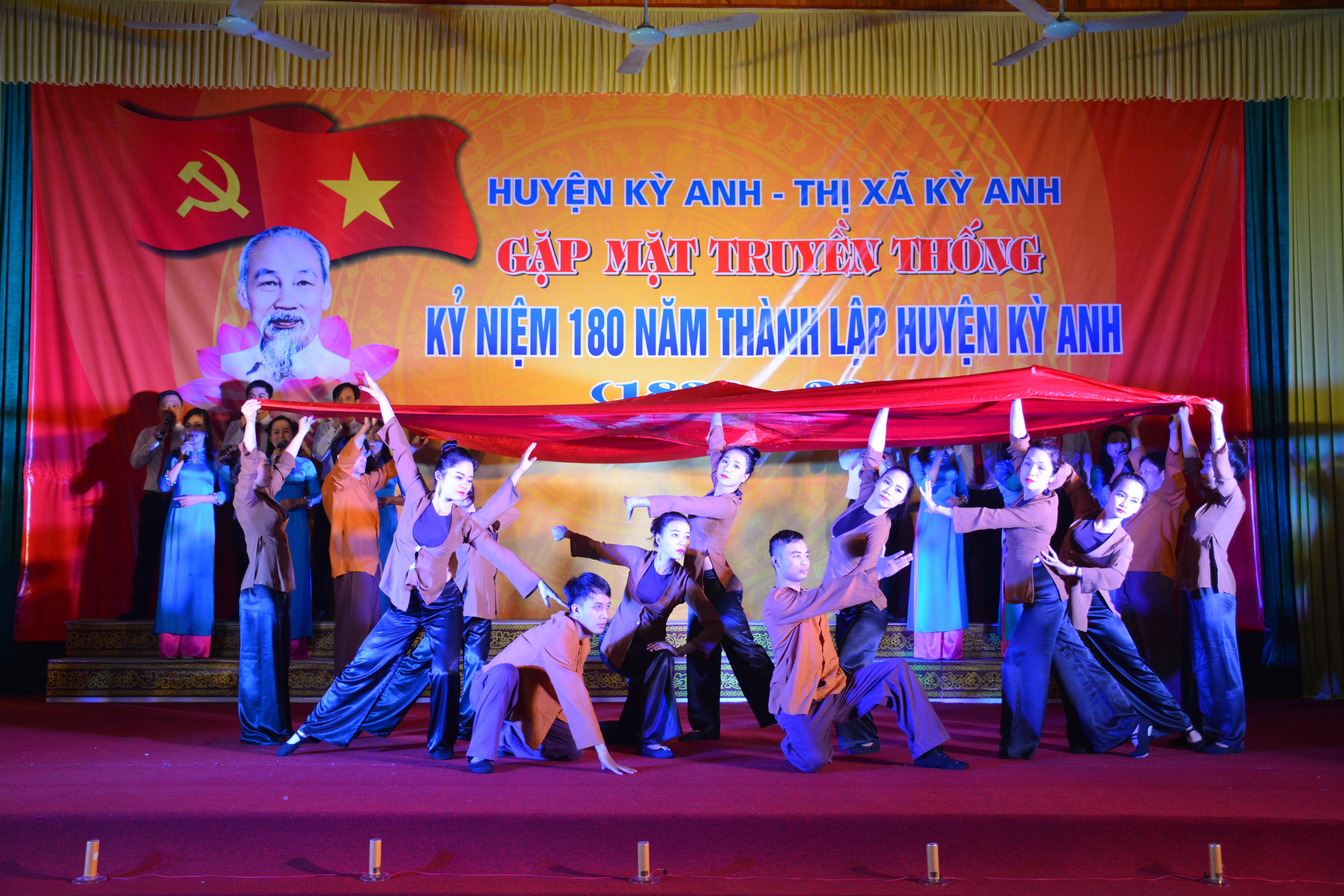 Huyện Kỳ Anh - Thị xã Kỳ Anh: Gặp mặt truyền thống kỷ niệm 180 năm thành lập huyện Kỳ Anh( 1836 - 2016).