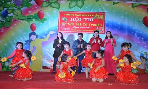 Trường Mầm non Kỳ Giang (huyện Kỳ Anh): Hội thi “ Bé với tết cổ truyền”.
