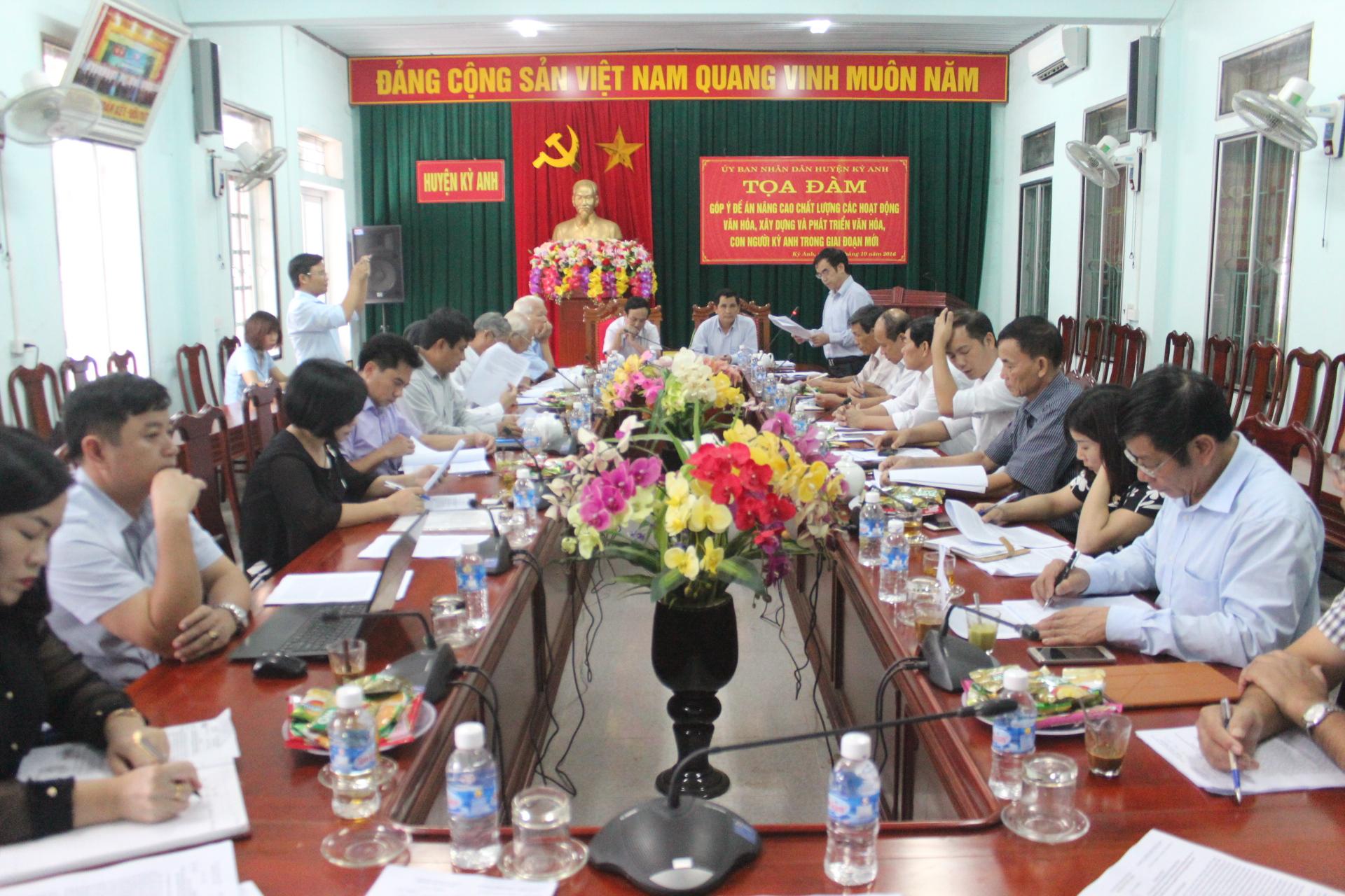 UBND huyện Kỳ Anh: Tọa đàm góp ý Đề án nâng cao chất lượng các hoạt động văn hóa, xây dựng và phát triển văn hóa, con người Kỳ Anh trong giai đoạn mới.