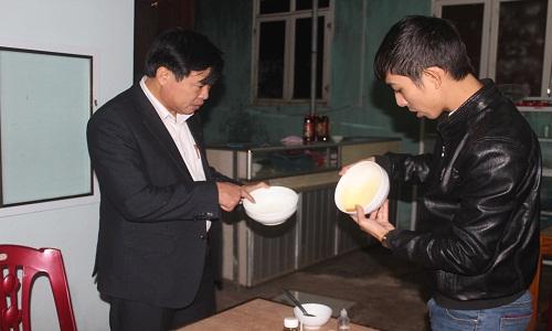 Đoàn Kiểm tra liên ngành huyện Kỳ Anh: Tăng cường kiểm tra an toàn vệ sinh thực phẩm trong dịp tết Nguyên đán.