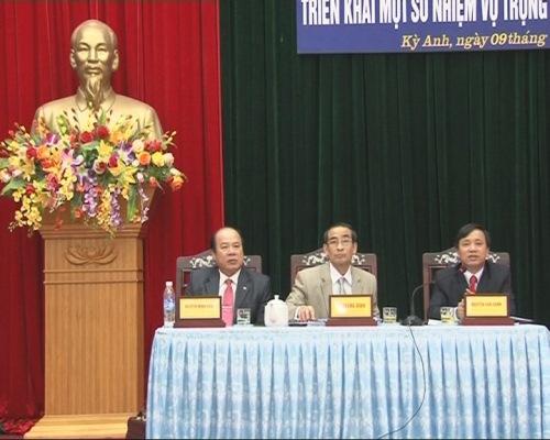 Huyện uỷ- UBND huyện: hội nghị gíao ban cán bộ cốt cán triển khai một số nhiệm vụ trọng tâm trong thời gian tới.