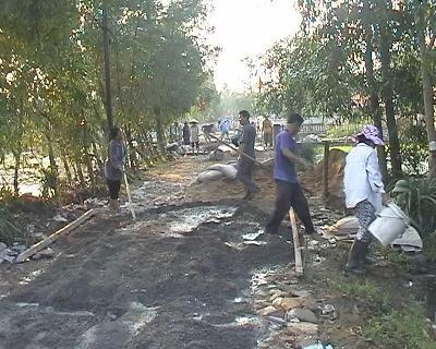 Kỳ Ninh: Đồng lòng hiến đất mở đường làm giao thông nông thôn