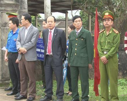 Đoàn khối cơ quan trực thuộc huyện Kỳ Anh: Lễ bàn giao công trình thanh niên thắp sáng đường quê tại xã Kỳ Đồng.