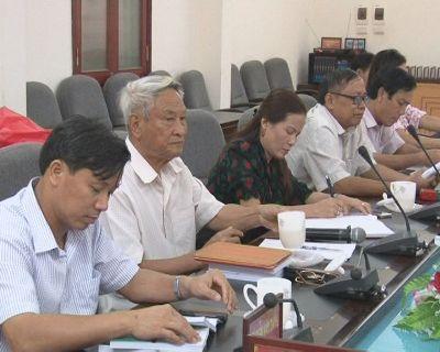 Lãnh đạo huyện gặp mặt các thầy cô giáo nguyên là hiệu trưởng, hiệu phó trường THPT Kỳ Anh
