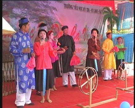 Trường tiểu học kỳ Sơn ra mắt câu lạc bộ dân ca ví dặm.