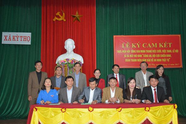 Xã Kỳ Thọ: Ký cam kết thực hiện nếp sống văn minh trong việc cưới, việc tang, lễ hội.